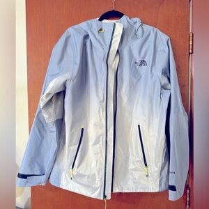 The North Face Venture HyVent
2.5L Rain Jacket